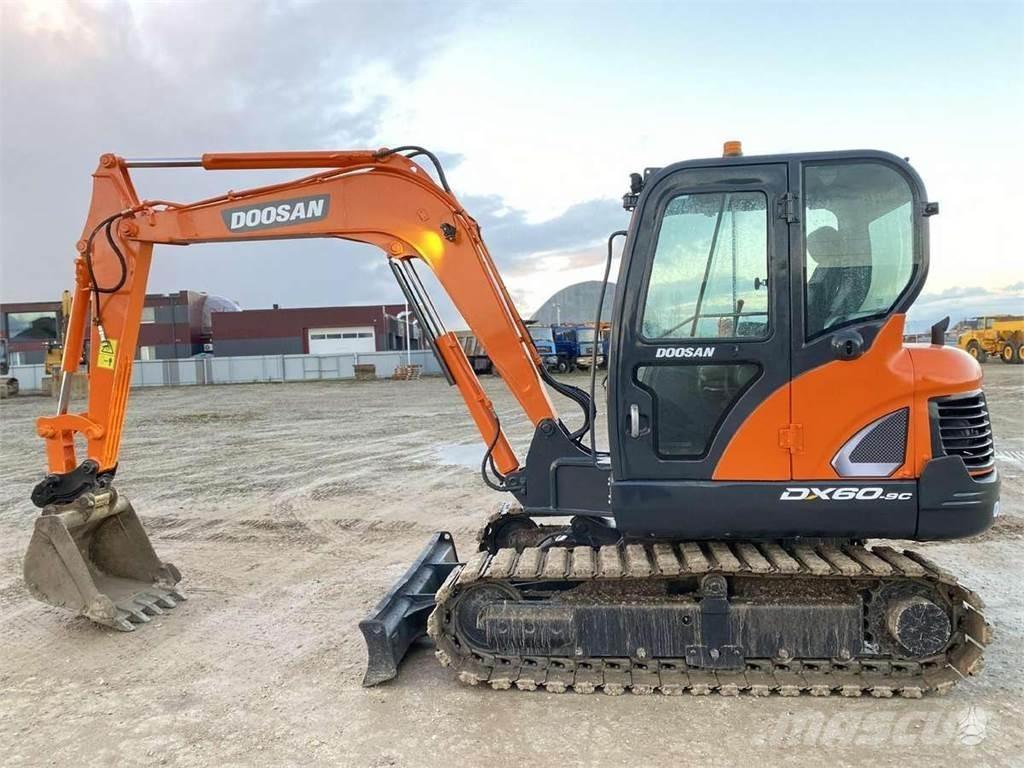 Doosan DX 60 C Minikoparki