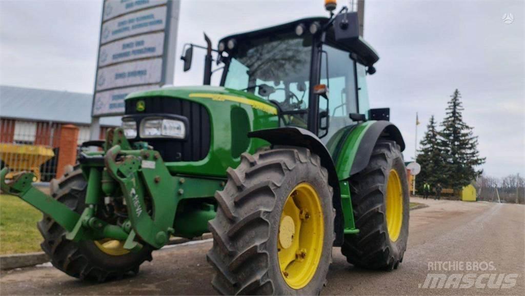 John Deere 5820 Ciągniki rolnicze