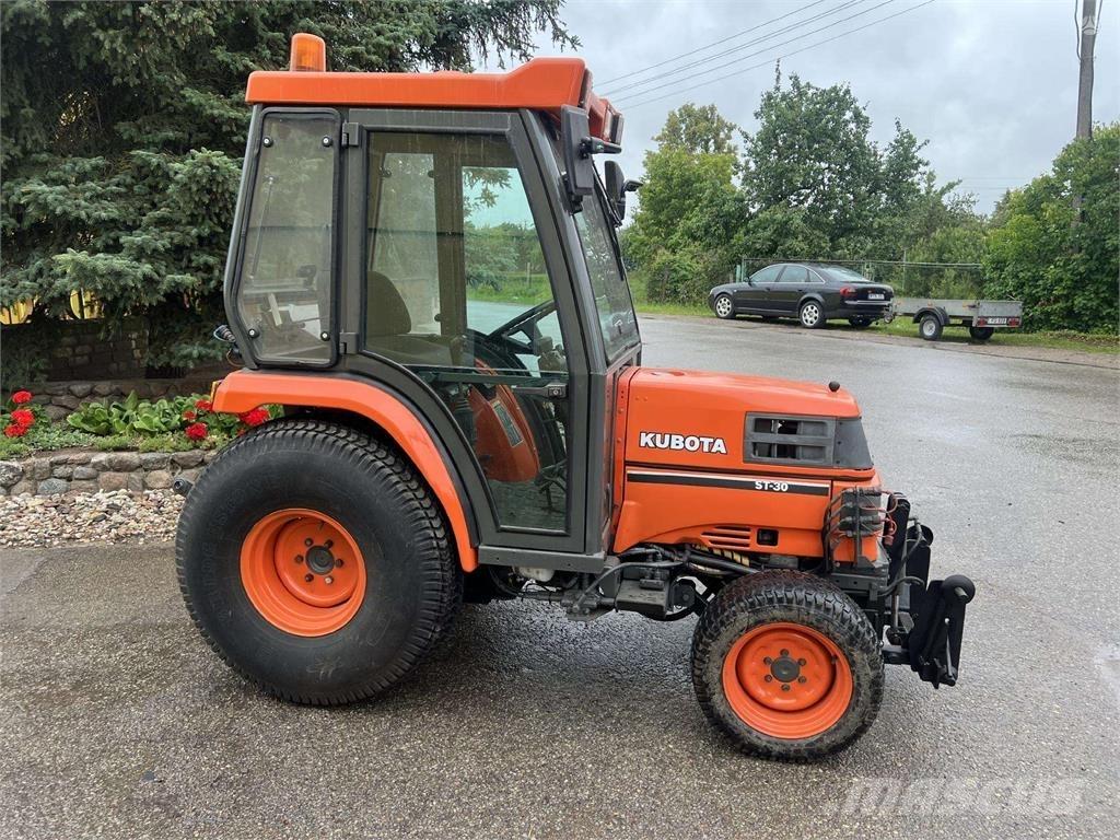 Kubota ST-30 Ciągniki rolnicze