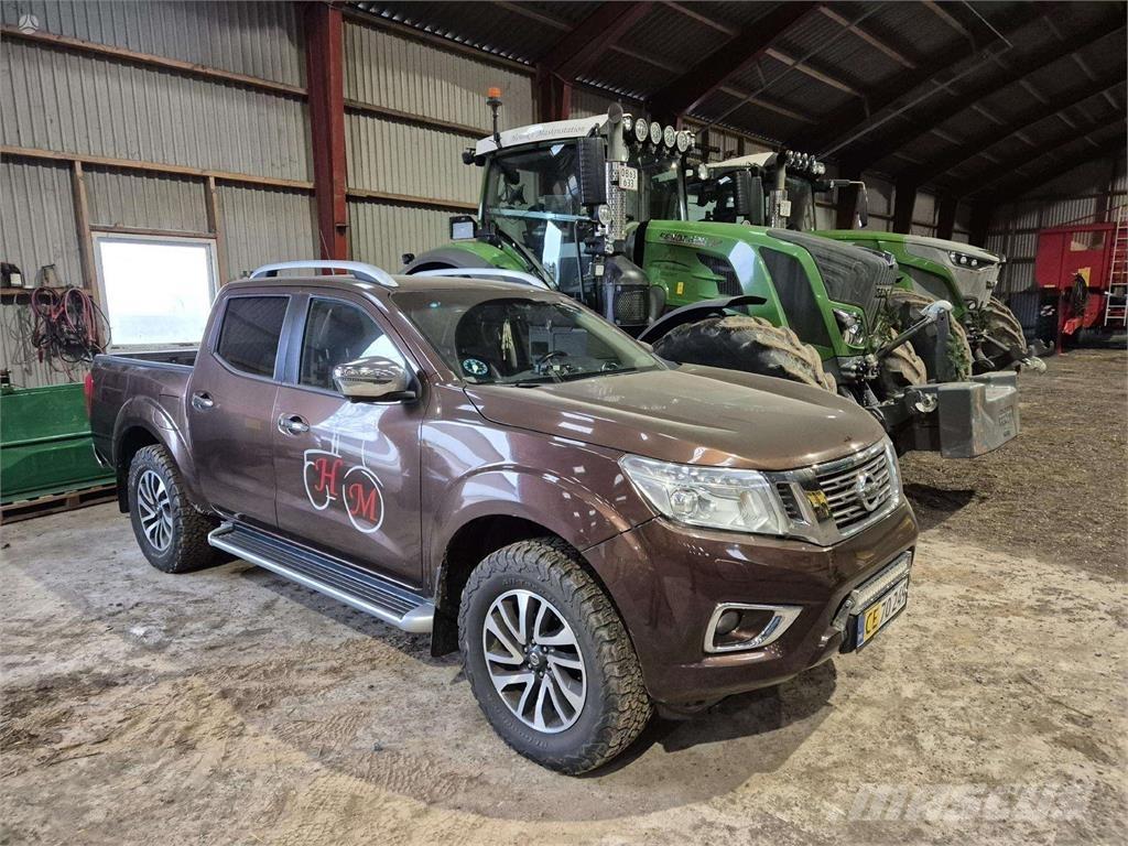Nissan  Samochody osobowe