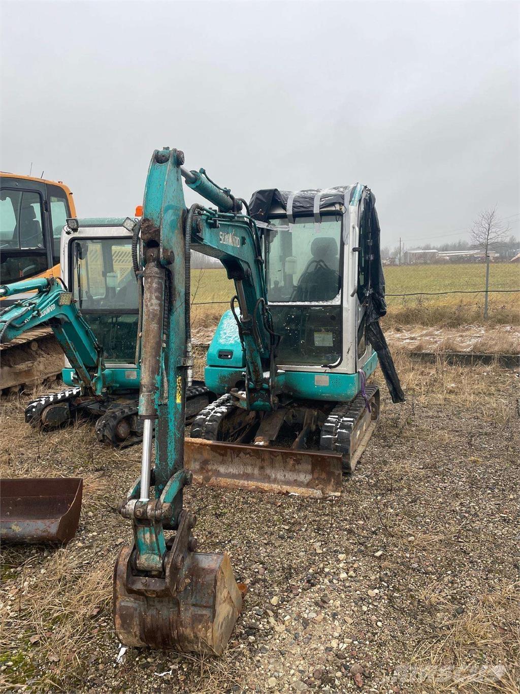 Sunward SWE25B Minikoparki