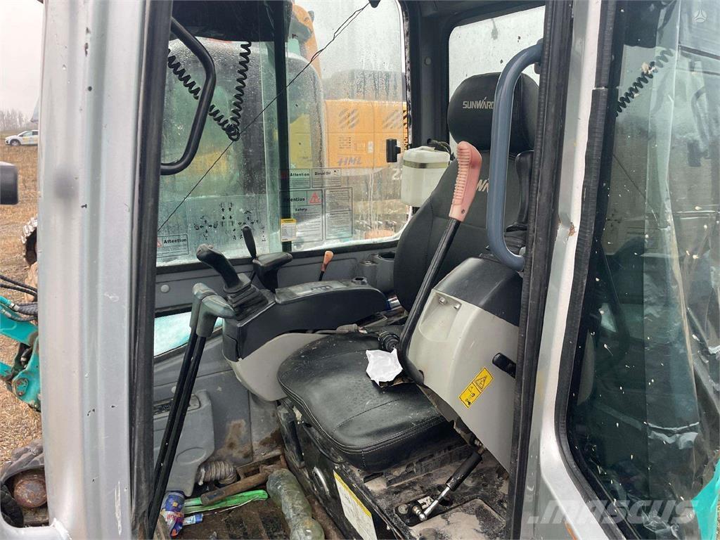 Sunward SWE25B Minikoparki