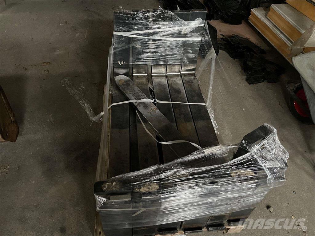 Toyota RRE200H Wózki widłowe inne