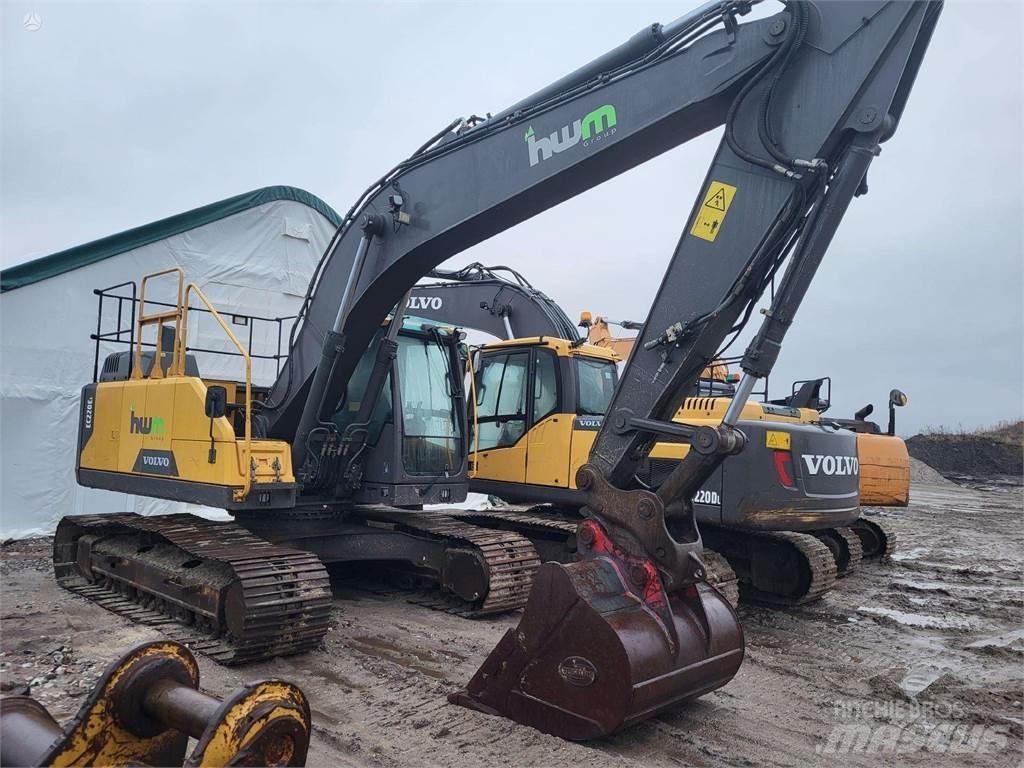 Volvo EC220E Koparki gąsienicowe