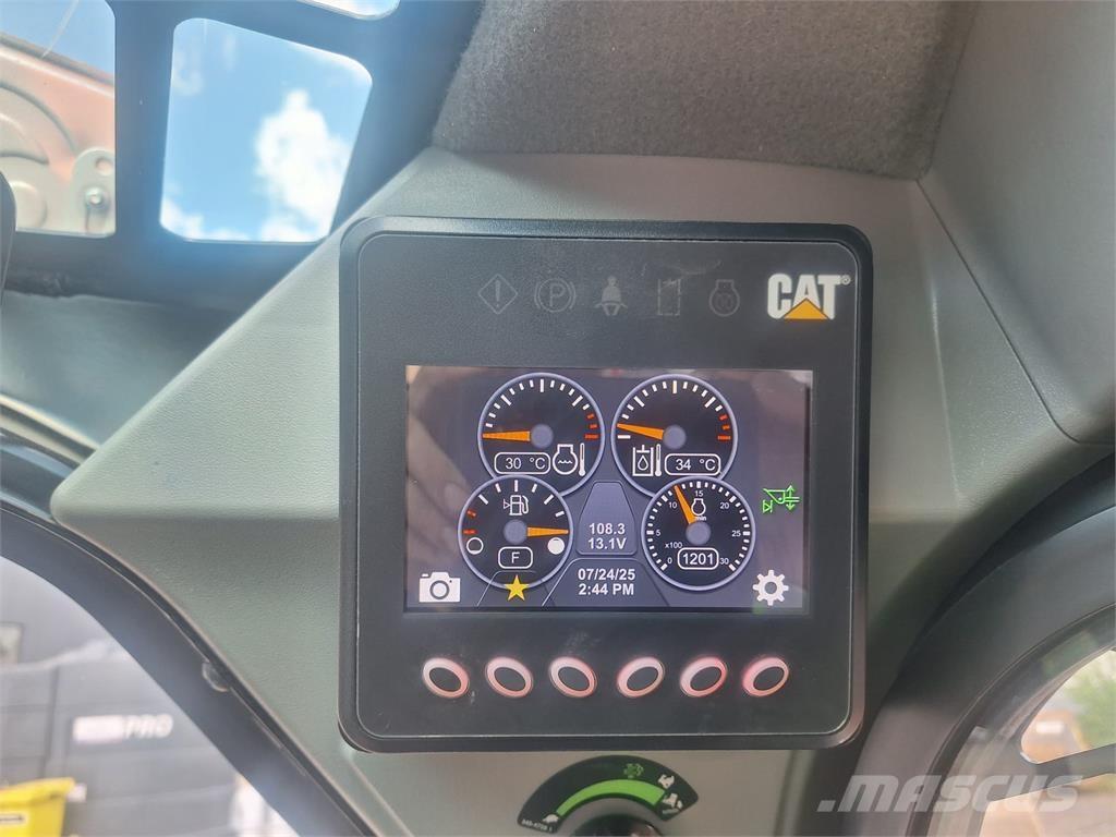 CAT 226D3 Ładowarki kołowe