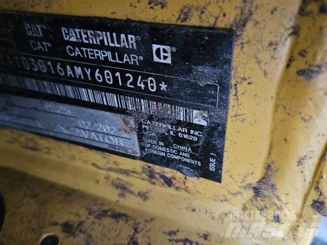 CAT 301.6 Minikoparki