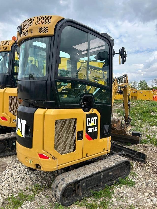 CAT 301.6 Minikoparki