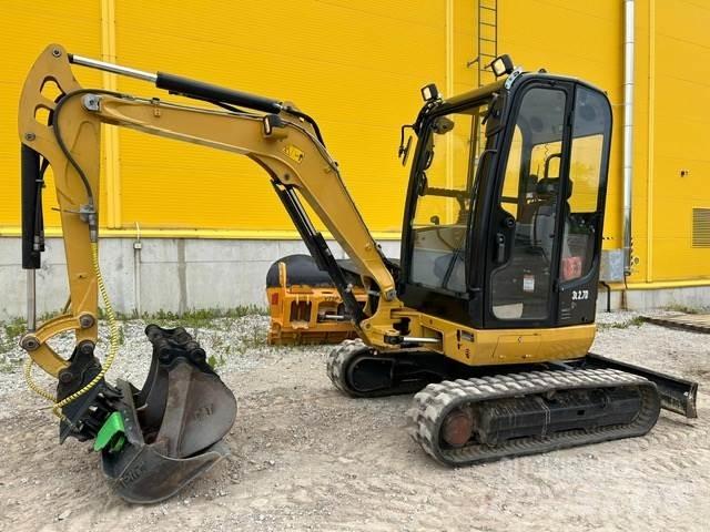 CAT 302.7 Minikoparki