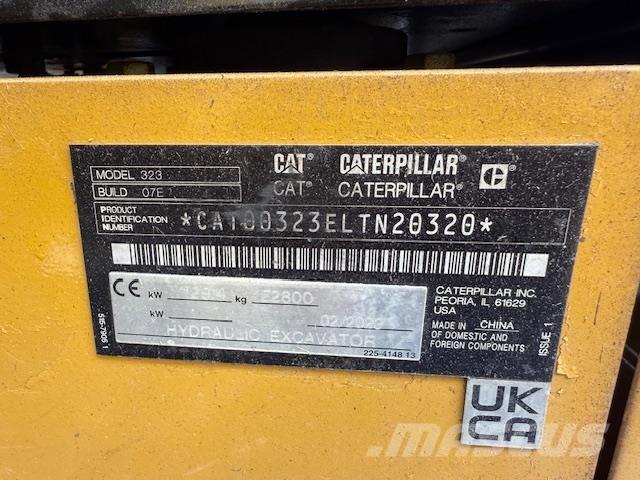CAT 323-07 Koparki gąsienicowe