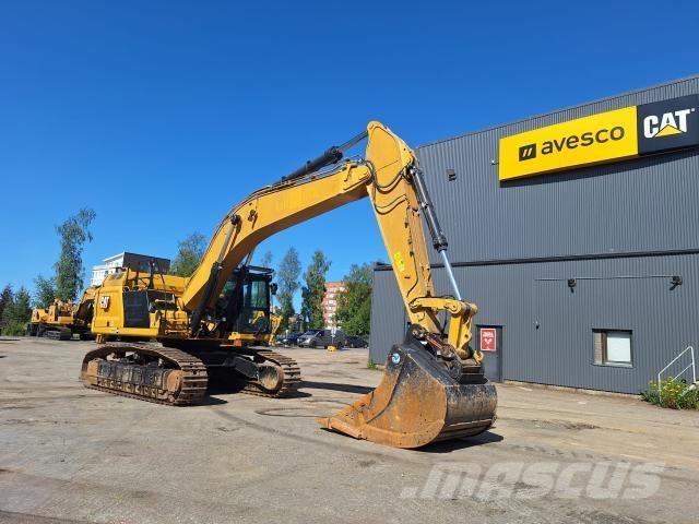 CAT 352 Koparki gąsienicowe