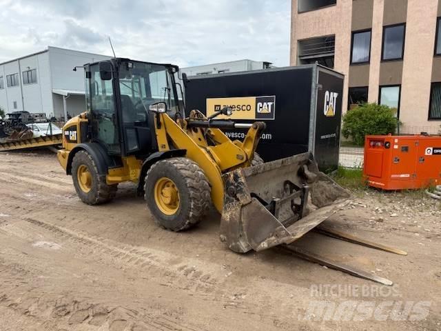 CAT 906M Ładowarki kołowe