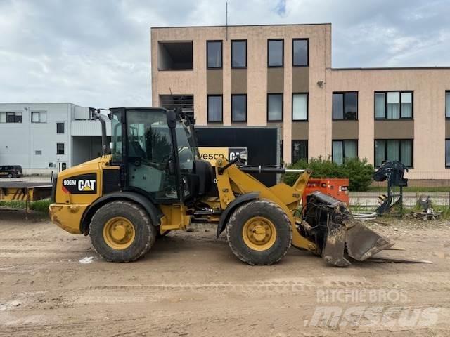 CAT 906M Ładowarki kołowe