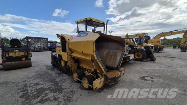 CAT AP300F Rozściełacze do asfaltu