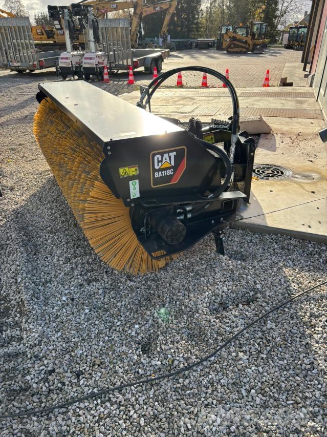 CAT Broom BA118C Ładowarki burtowe