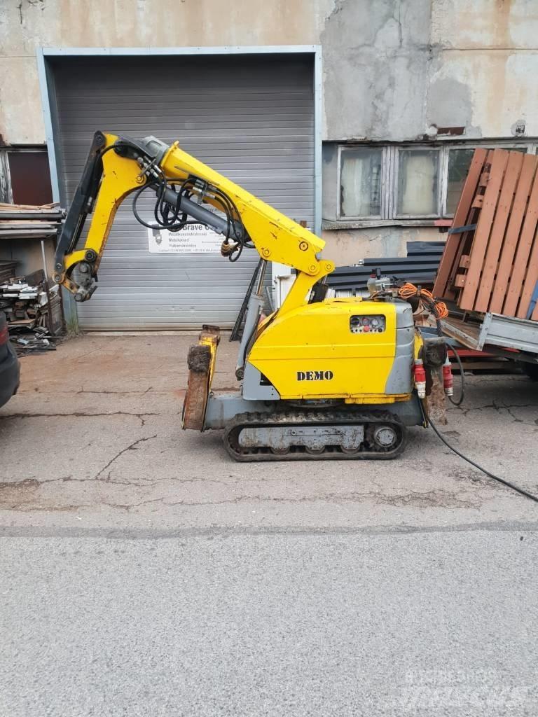 Brokk 180 Koparki wyburzeniowe