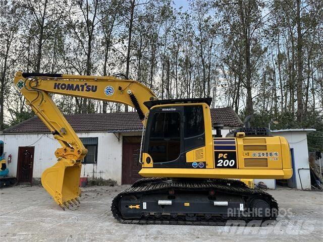 Komatsu PC200-8 Koparki gąsienicowe