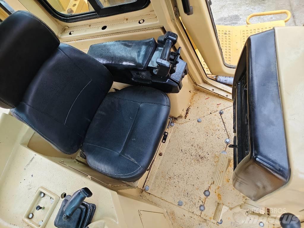CAT D 7 R Spycharki gąsienicowe