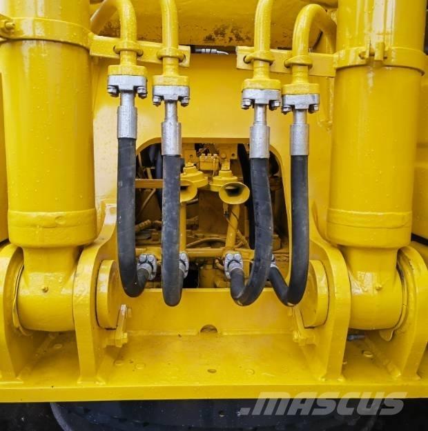 Komatsu PC220-8 Koparki gąsienicowe