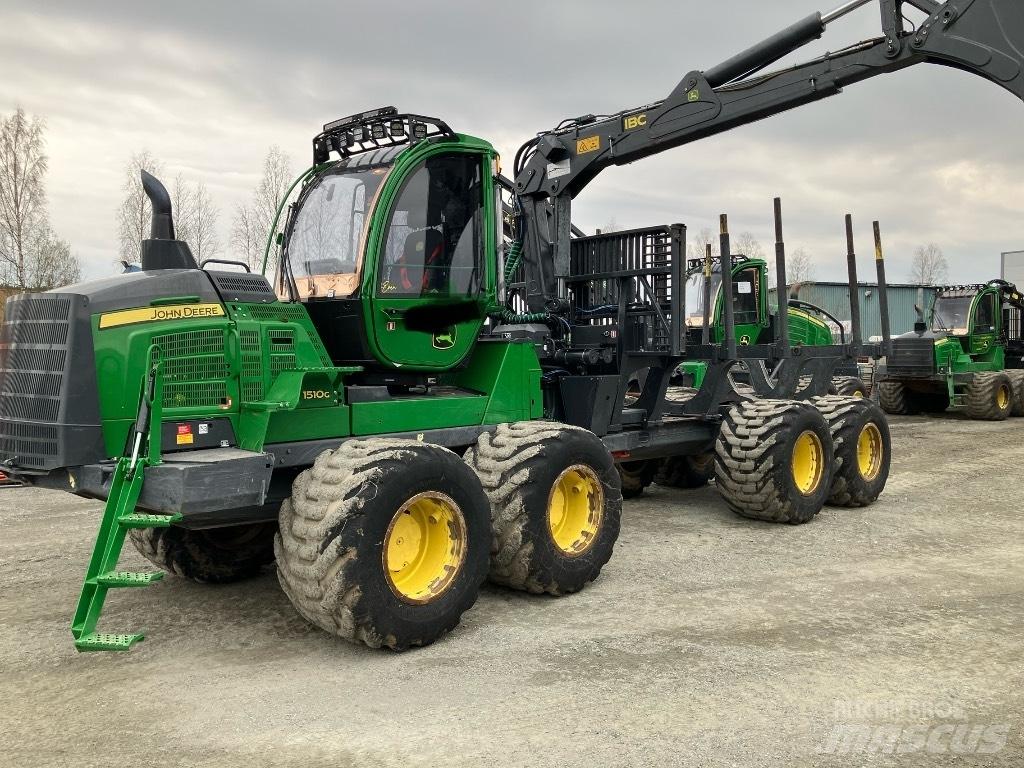 John Deere 1510G Forwardery
