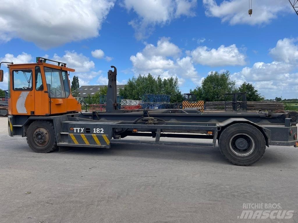 Kalmar 182 A L2 C!8 Ciągniki terminalowe