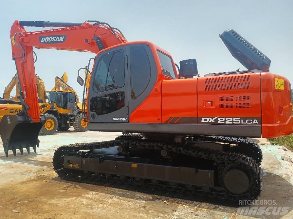 Doosan DX 225 Koparki gąsienicowe