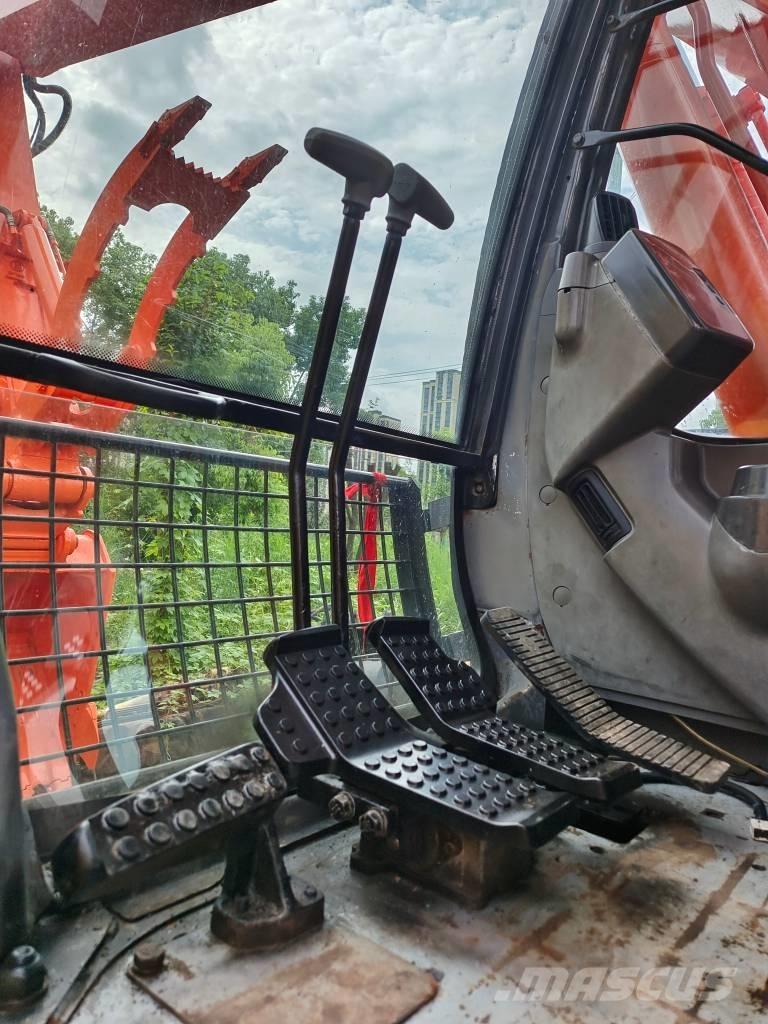 Hitachi EX 200-5 Koparki gąsienicowe