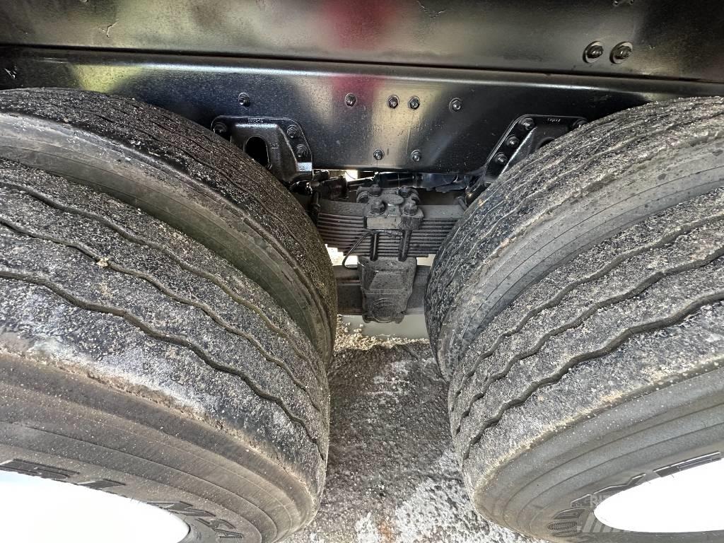 Sterling L 7500 Kombi / koparki ssące