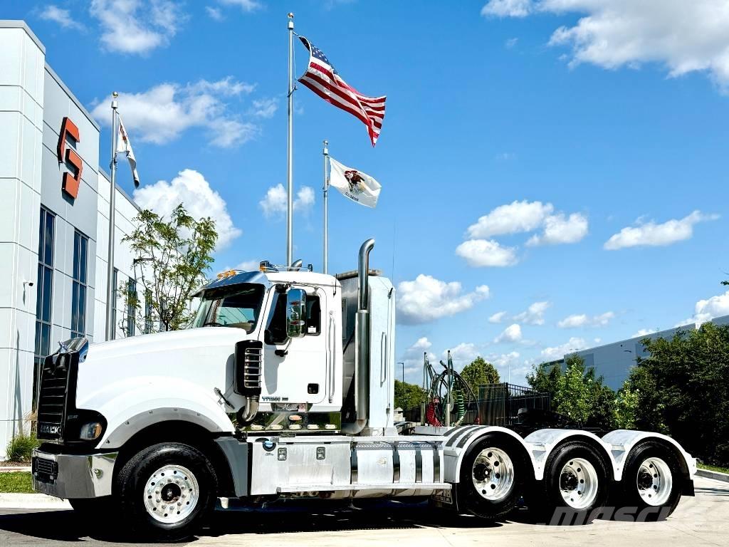 Mack Titan TD 713 Ciągniki siodłowe