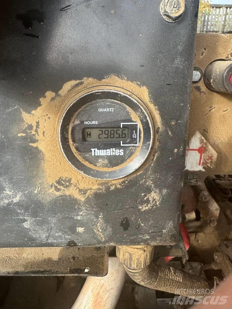 Thwaites 3 ton Wozidła kolebkowe