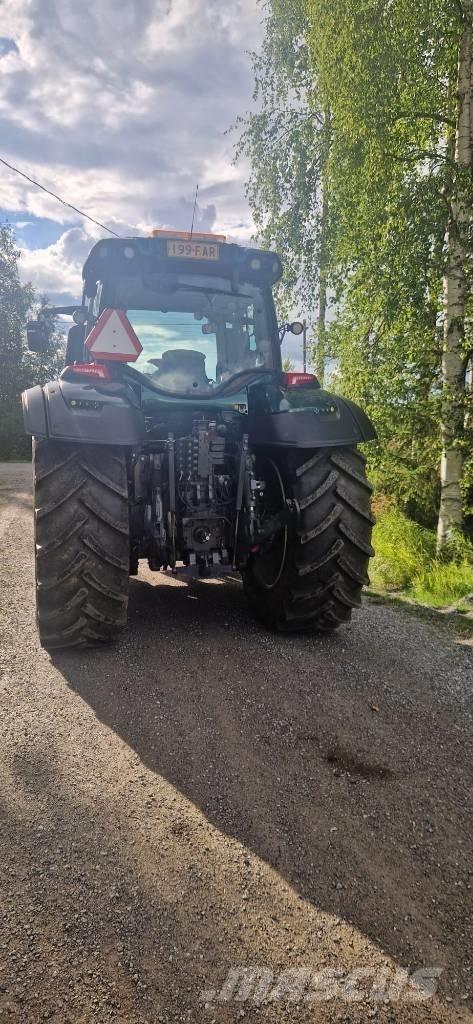 Valtra T194 versu Ciągniki rolnicze