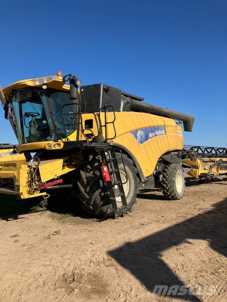 New Holland CX 8080 Kombajny zbożowe