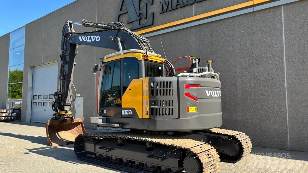 Volvo ECR 235 E Koparki gąsienicowe