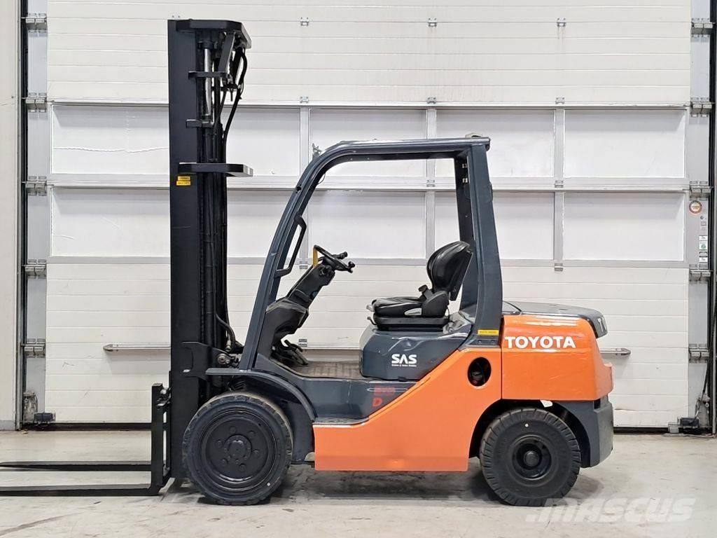 Toyota 02-8FDF30 Wózki Diesla