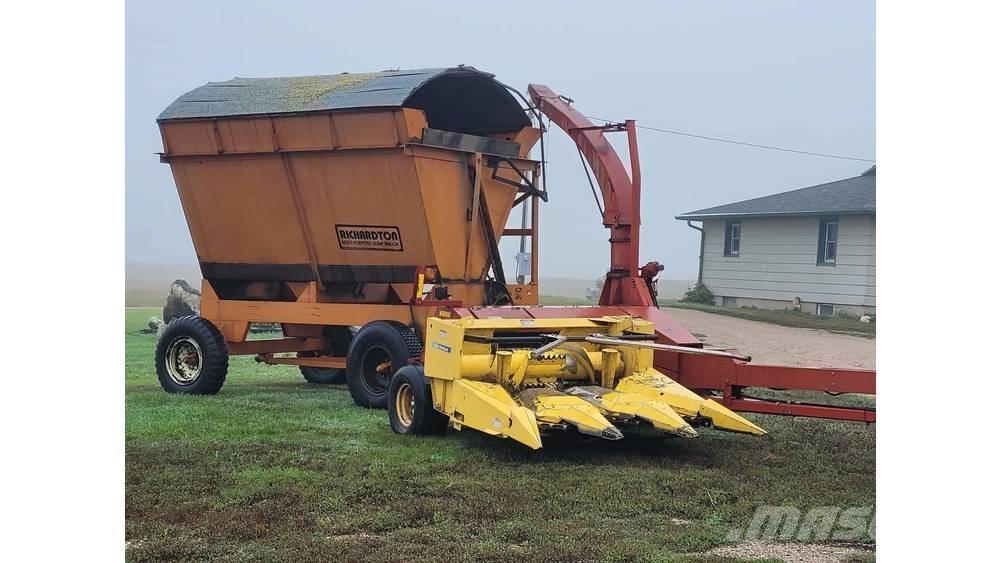 New Holland FP230 Kombajny silosowe