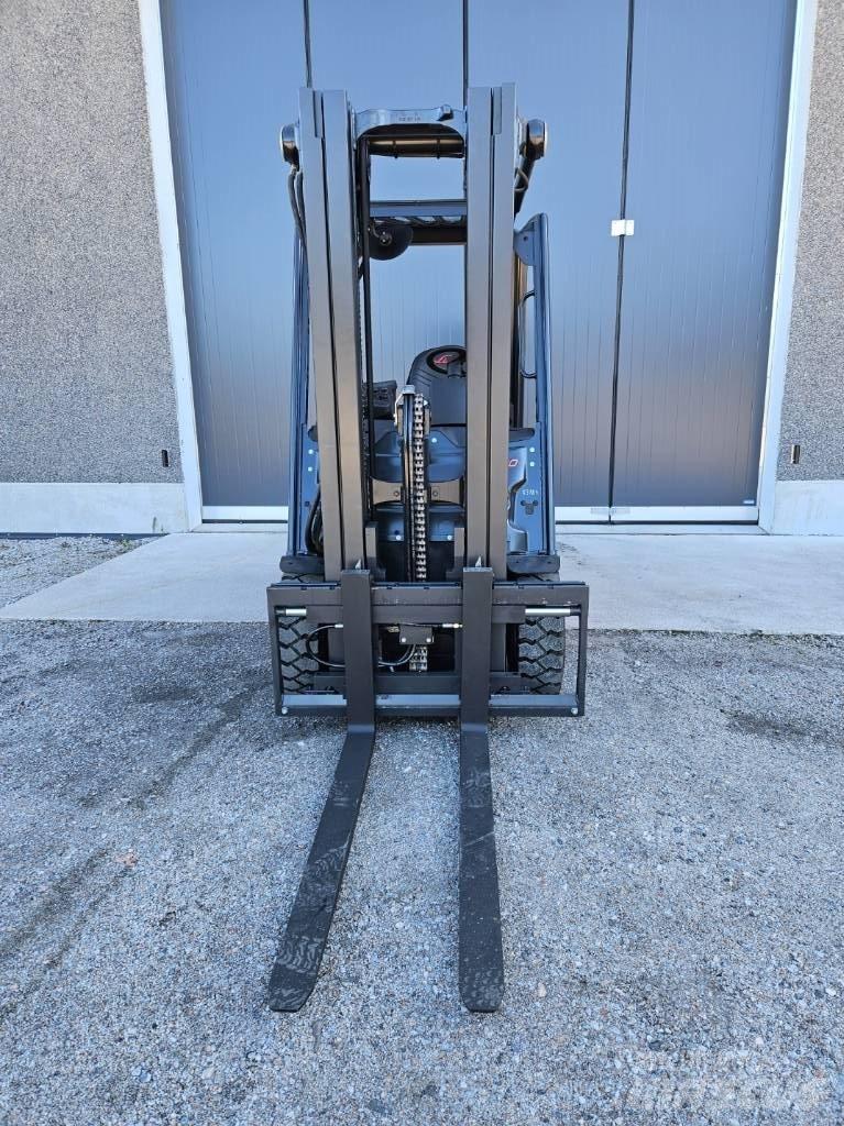 Linde E30-01 Wózki elektryczne
