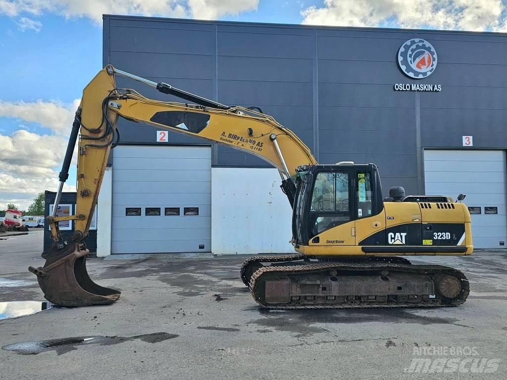 CAT 323 D L Koparki gąsienicowe