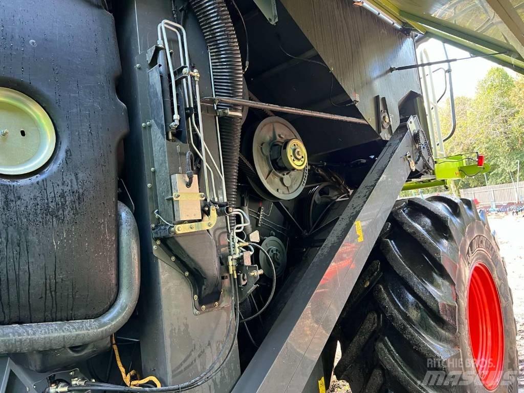 CLAAS 750 Kombajny zbożowe