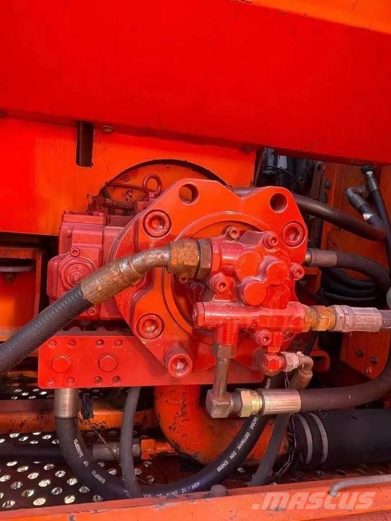 Doosan DH 300 LC-7 Koparki gąsienicowe