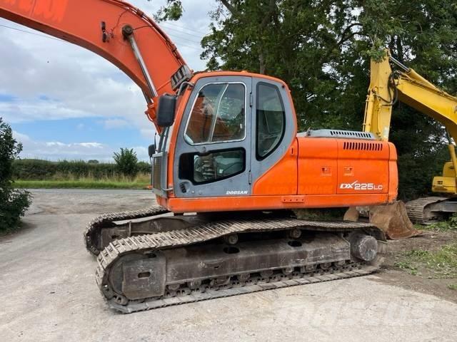 Doosan DX 225 LC Koparki gąsienicowe
