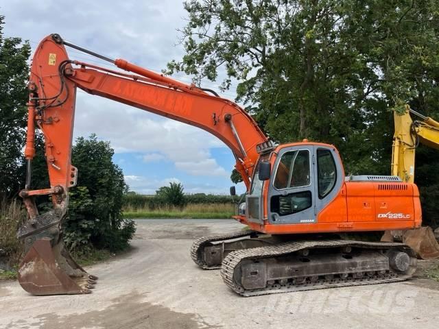 Doosan DX 225 LC Koparki gąsienicowe