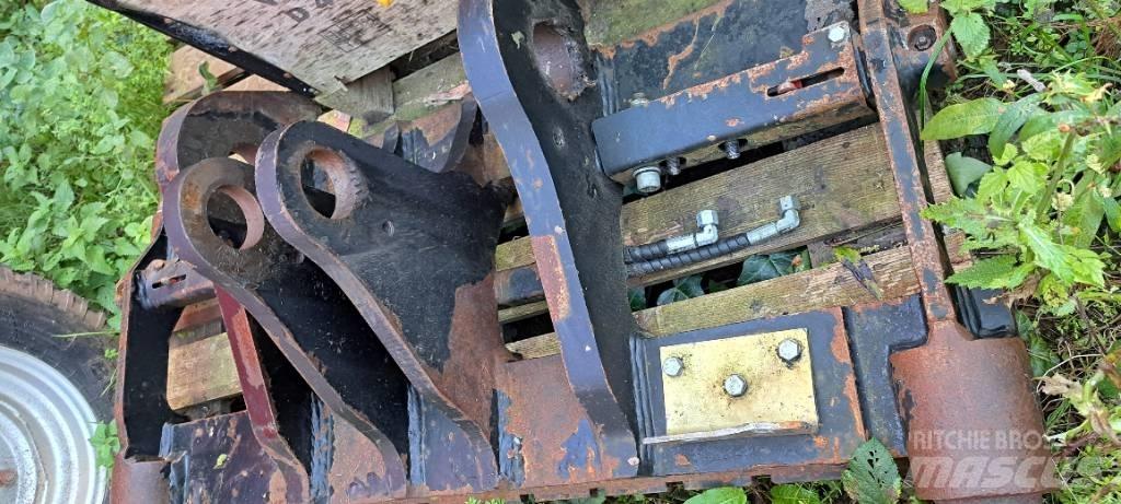 JCB TM320 PIN CONE Inny sprzęt do załadunku i kopania