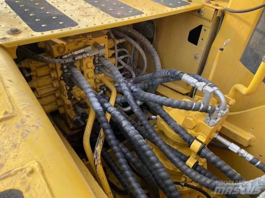 Komatsu pc200 Koparki gąsienicowe