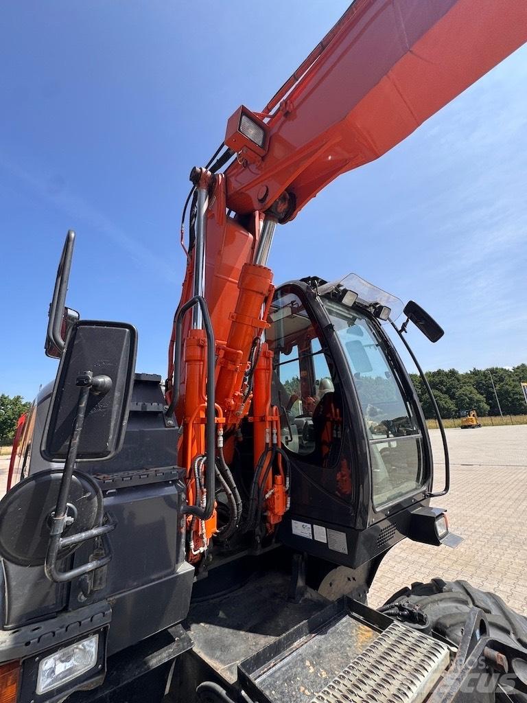 Hitachi 140W Koparki kołowe