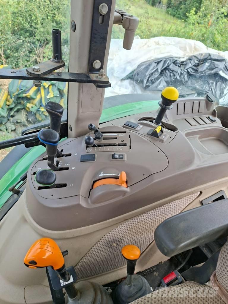John Deere 5115M Ciągniki rolnicze