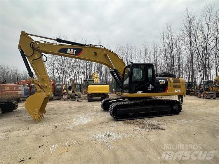CAT 325D2 Koparki gąsienicowe