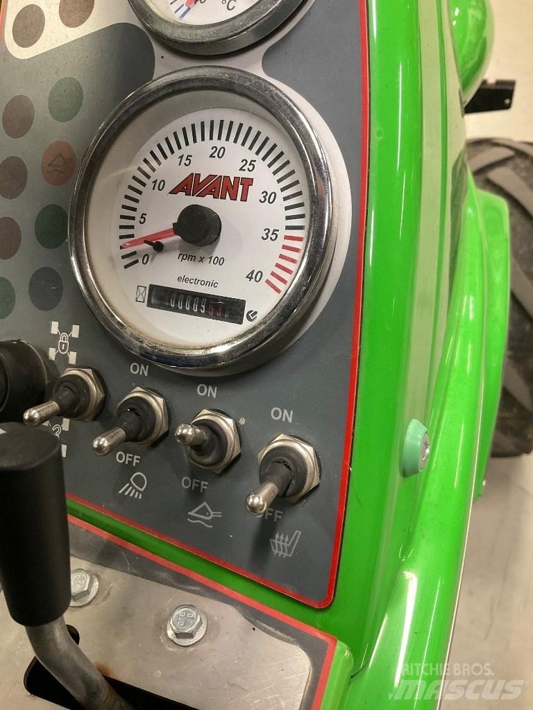 Avant 528 Ładowarki wielofunkcyjne