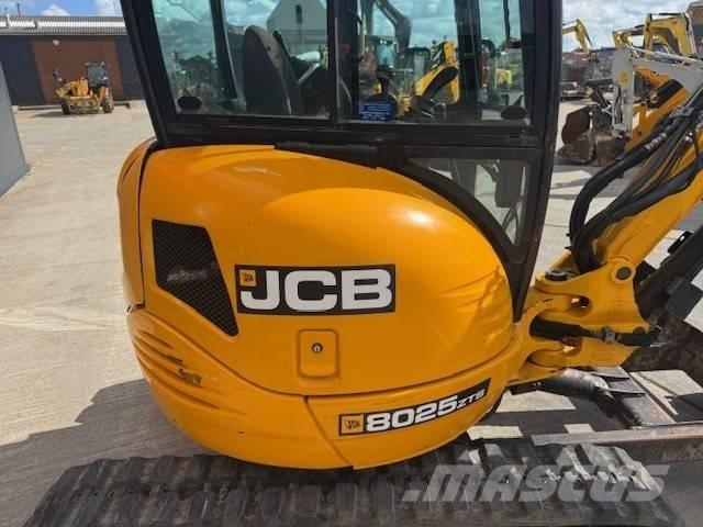JCB 8025 ZTS Minikoparki