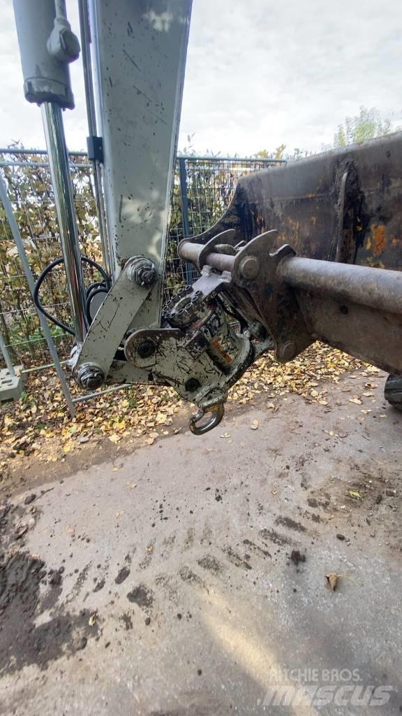 Takeuchi TB 240 Minikoparki