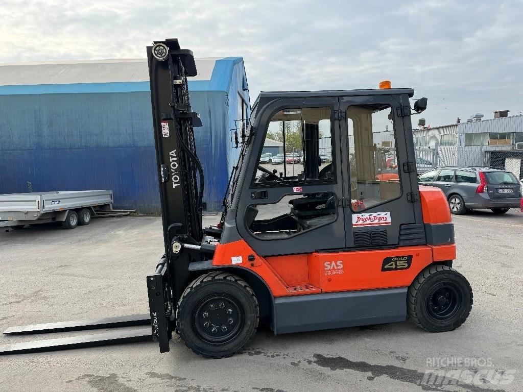 Toyota 7FBMF45 Wózki elektryczne