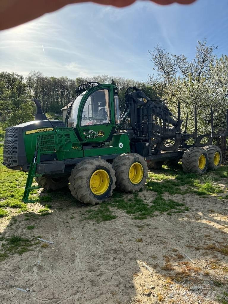John Deere 1510G Forwardery